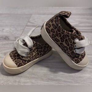 Baby Gap Baby Toddler Girl’s Leopard Print Shoes Size 2 ~In excellent condition